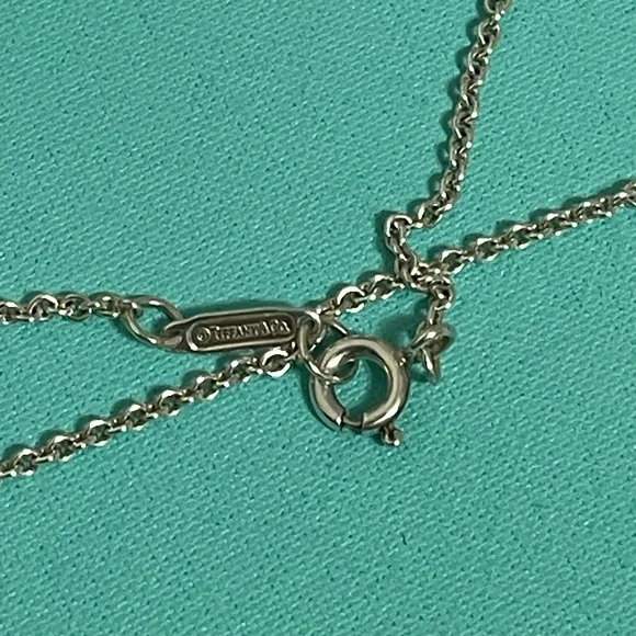 Tiffany RARE Silver Star Pendant Necklace - Picture 6 of 11